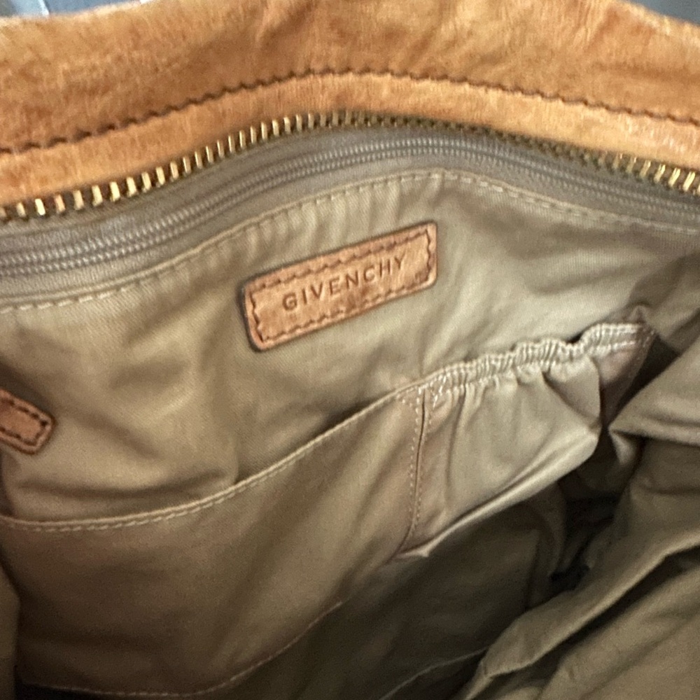 Wrinkled Sheepskin Large Pandora Bag - Picture 7 of 11